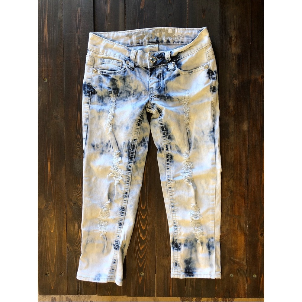Women’s Truth Be Told Capri Jeans